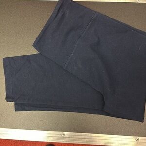 Intro women’s navy blue Capri leggings size medium